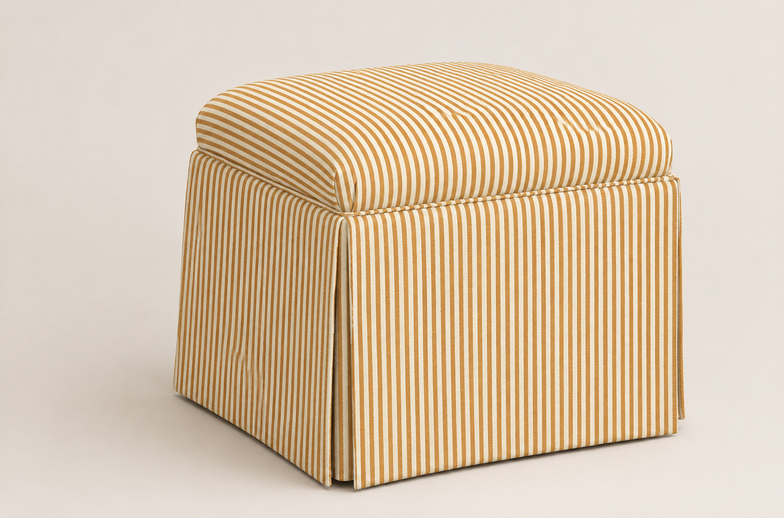 Skirted Pull Up Stool