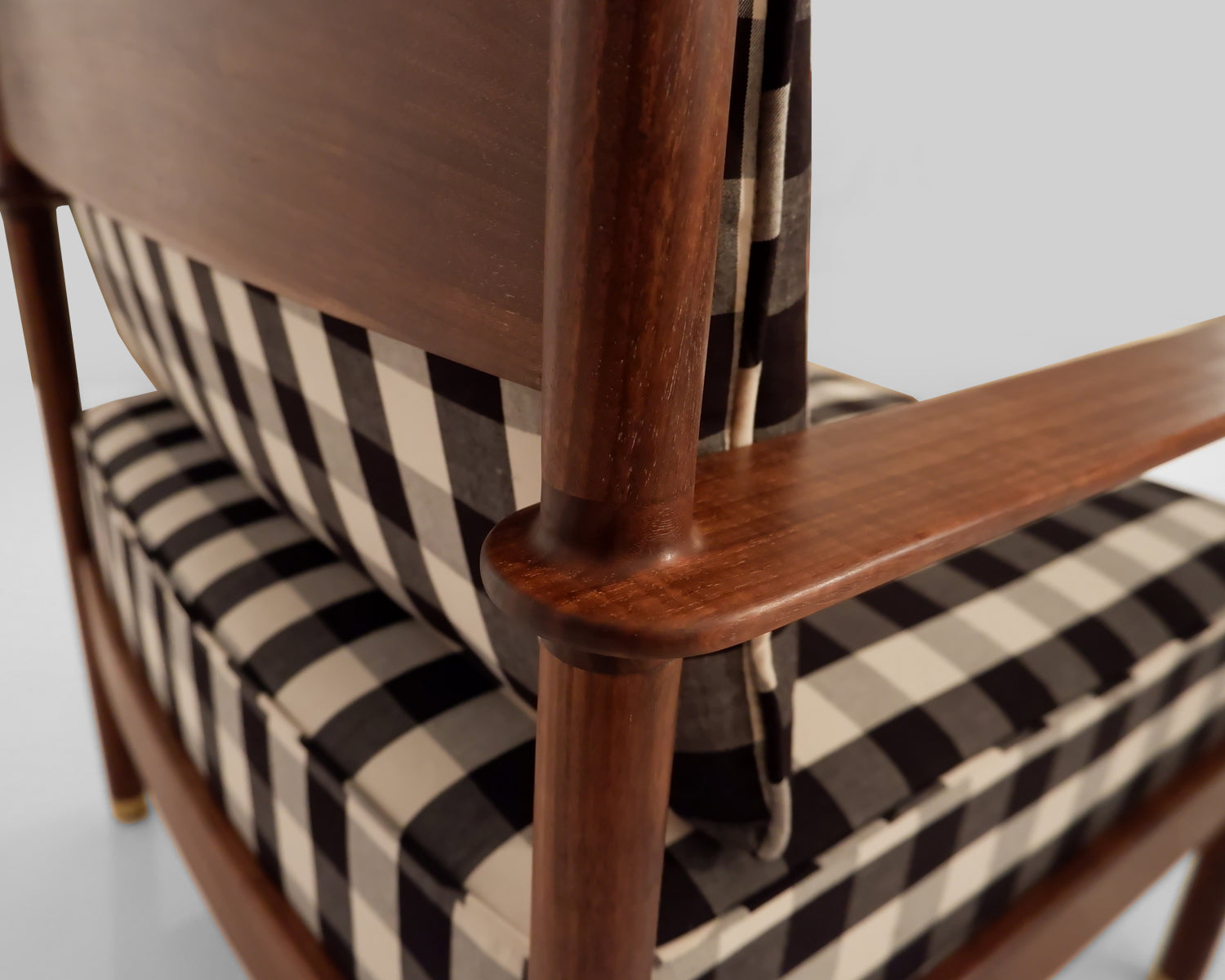 Chapter 1 Lounge Chair