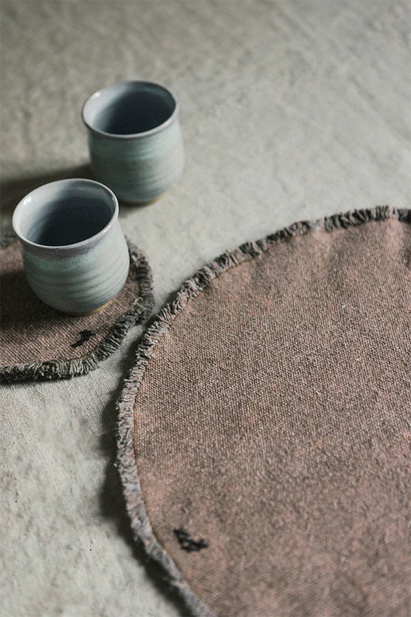 Stonewashed Placemats & Coasters in Soil Brown S/4